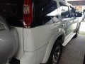 Selling Ford Everest 2015 Manual Gasoline in Quezon City-1