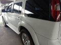 Selling Ford Everest 2015 Manual Gasoline in Quezon City-2