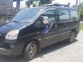 Selling Hyundai Starex 2005 Manual Diesel in Santiago-1