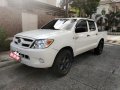 Selling Toyota Hilux 2008 at 110000 km in Cainta-8