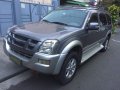2nd Hand Isuzu Alterra 2006 SUV at Automatic Diesel for sale in Quezon City-2