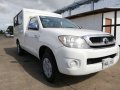 Sell White 2010 Toyota Hilux in Isabela -0