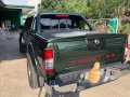 Green Nissan Frontier 2004 at 100000 km for sale -2