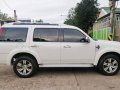 White Ford Everest 2010 at 89000 km for sale -0