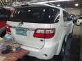 Selling White Toyota Fortuner 2011 at 72342 km in Quezon City-6