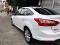 White Ford Focus 2013 at 58000 km for sale -4