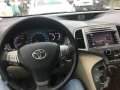 Selling Brown Toyota Venza 2010 in Manila-4