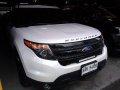 Sell White 2014 Ford Explorer Automatic Gasoline at 40195 km in Pasig-8