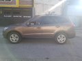 Used Hyundai Santa Fe 2009 for sale in Makati -4