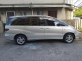 Selling 2nd Hand Toyota Previa 2005 Automatic Gasoline in Makati -0