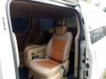 Selling Hyundai Grand Starex 2011 Van at 33000 km -0