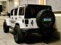 Selling White Jeep Wrangler 2013 Automatic Diesel at 68000 km -4