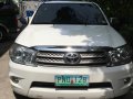 Sell White 2010 Toyota Fortuner at 112290 km in Metro Manila -1