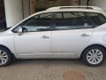 Kia Carens 2010 for sale in Makati-8