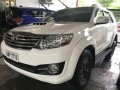 White Toyota Fortuner 2013 for sale in Quezon City-1