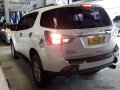  Isuzu Mu-X 2016 at 34000 km for sale in San Fernando-2