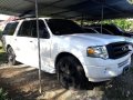 Selling White Ford Expedition 2011 in Quezon City -3