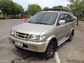 Selling Isuzu Crosswind 2003 at 150000 km -5