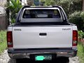 White Toyota Hilux 2010 for sale in Pasig -1