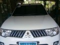 White Mitsubishi Montero Sport 2013 at 35446 km for sale -5