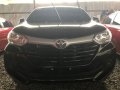 Selling Black Toyota Avanza 2018 at 6800 km -2