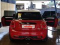 Selling Red Mini Cooper S 2017 Automatic at 10000 km -3