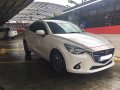 Selling 2nd Hand Mazda 2 2016 Sedan at 30800 km -3