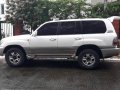 Sell White 2005 Toyota Land Cruiser Automatic Gasoline in Metro Manila -2