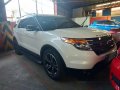 Selling White Ford Explorer 2015 in Quezon City -2