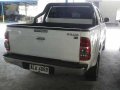 White Toyota Hilux 2015 at 35111 km for sale -2