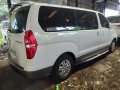 White Hyundai Grand Starex 2016 at 37000 km for sale -1