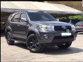  Toyota Fortuner 2010 at 112000 km for sale-3