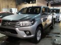 Selling Silver Toyota Hilux 2016 Manual Diesel-2