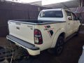 White Toyota Hilux 2015 Manual Diesel for sale -2