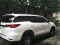 Selling White Toyota Fortuner 2018 Automatic Diesel at 11000 km -2