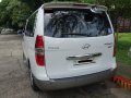 Sell White 2018 Hyundai Grand Starex at 16000 km -6