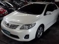 Sell White 2013 Toyota Corolla Altis Automatic Gasoline at 52345 km -4