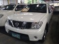 Sell White 2013 Nissan Frontier Navara at 28717 km -2