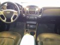 Selling Black Hyundai Tucson 2012 in Cainta-2