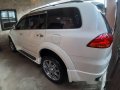 Selling White Mitsubishi Montero Sport 2012 Automatic Diesel at 100000 km -2