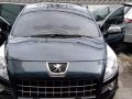 Black Peugeot 5008 2014 at 35000 km for sale-9