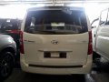 Selling White Hyundai Grand Starex 2016 Automatic Diesel-3