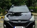 Black Hyundai Tucson 2012 at 50000 km for sale -9