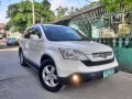 Selling White Honda Cr-V 2007 in Manila-5