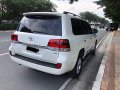 White Toyota Land Cruiser 2015 at 50000 km for sale -3