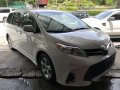 Sell White 2019 Toyota Sienna in Quezon City-10