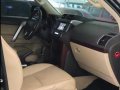 Selling Toyota Land Cruiser Prado 2017 Automatic Gasoline at 42000 km -3