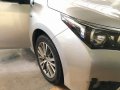 Selling Silver Toyota Corolla Altis 2014 Automatic Gasoline at 31904 km -6