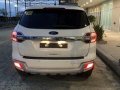White Ford Everest 2016 at 28000 km for sale -6