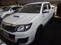 White Toyota Hilux 2015 Manual Diesel for sale -3